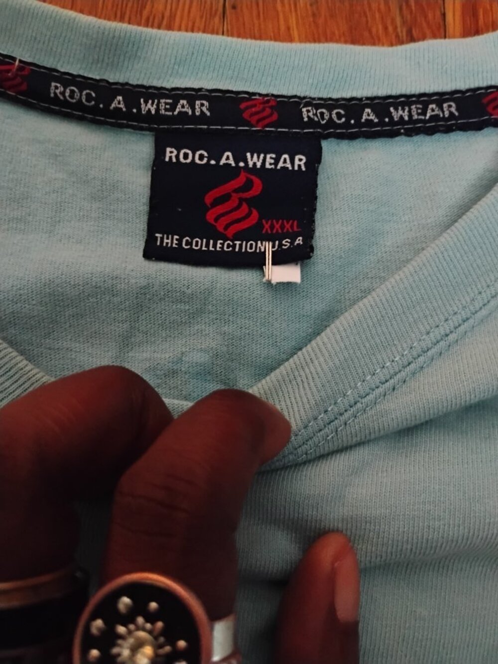 Vintage Rocawear Tee ๐ - Picture 5 of 6